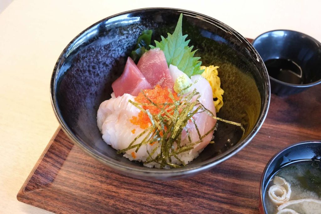 ごいせ仁摩 海鮮丼