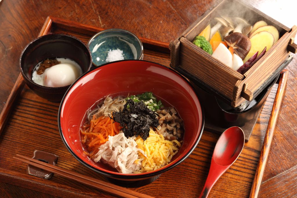 震湯カフェ内蔵丞 （くらのじょう）奉行飯